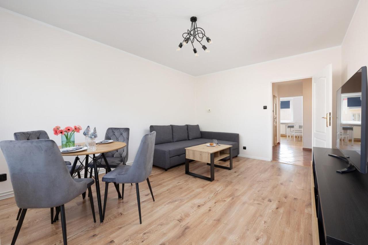 Zrodlana Two-bedroom With Balcony By Renters * Kołobrzeg