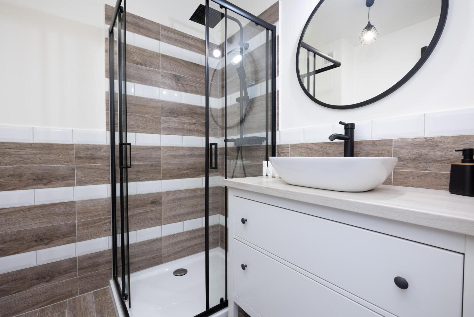 Zrodlana Two-bedroom With Balcony By Renters *
