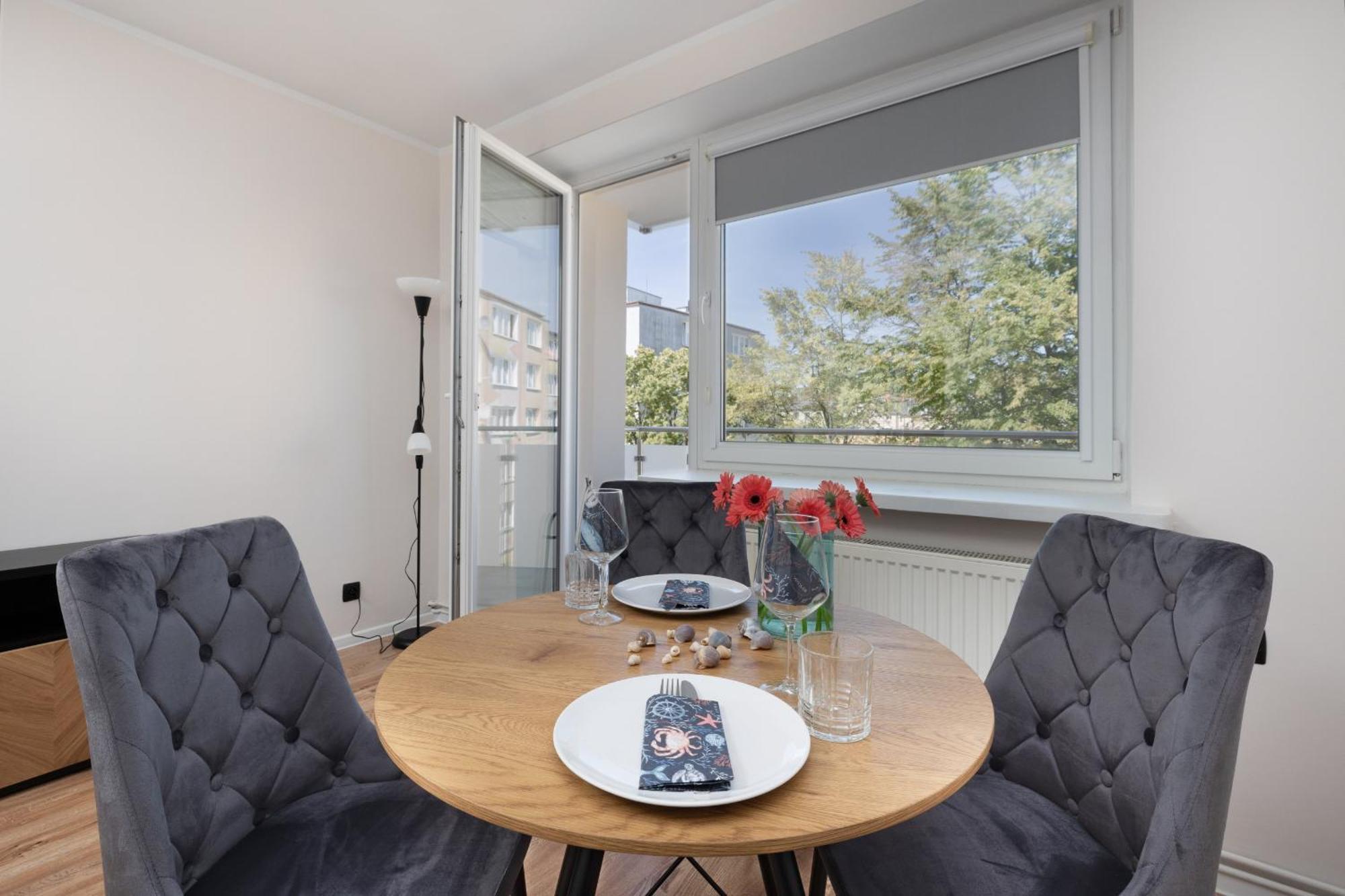 Apartament Zrodlana Two-bedroom With Balcony By Renters Kołobrzeg